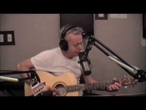 Tommy Emmanuel - Smokey Mtn Lullaby on The Music Row Show