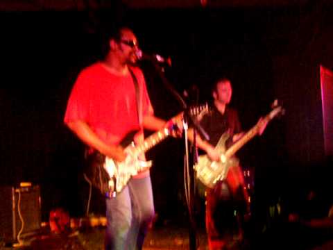 The Dirtbombs - "Shake!! Shivaree" +1 - The Magic Stick - Detroit, MI - August 18, 2007