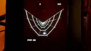 Web Warp (Web Wars) on Vectrex. Gameplay & Commentary