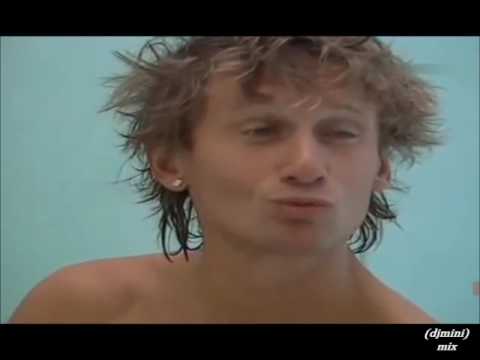 Video thumbnail for Macho Macho (Cantado En Español)