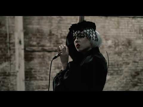 Allie X – Girl of the Year (Super Sunset Digital Concert #SSDC)