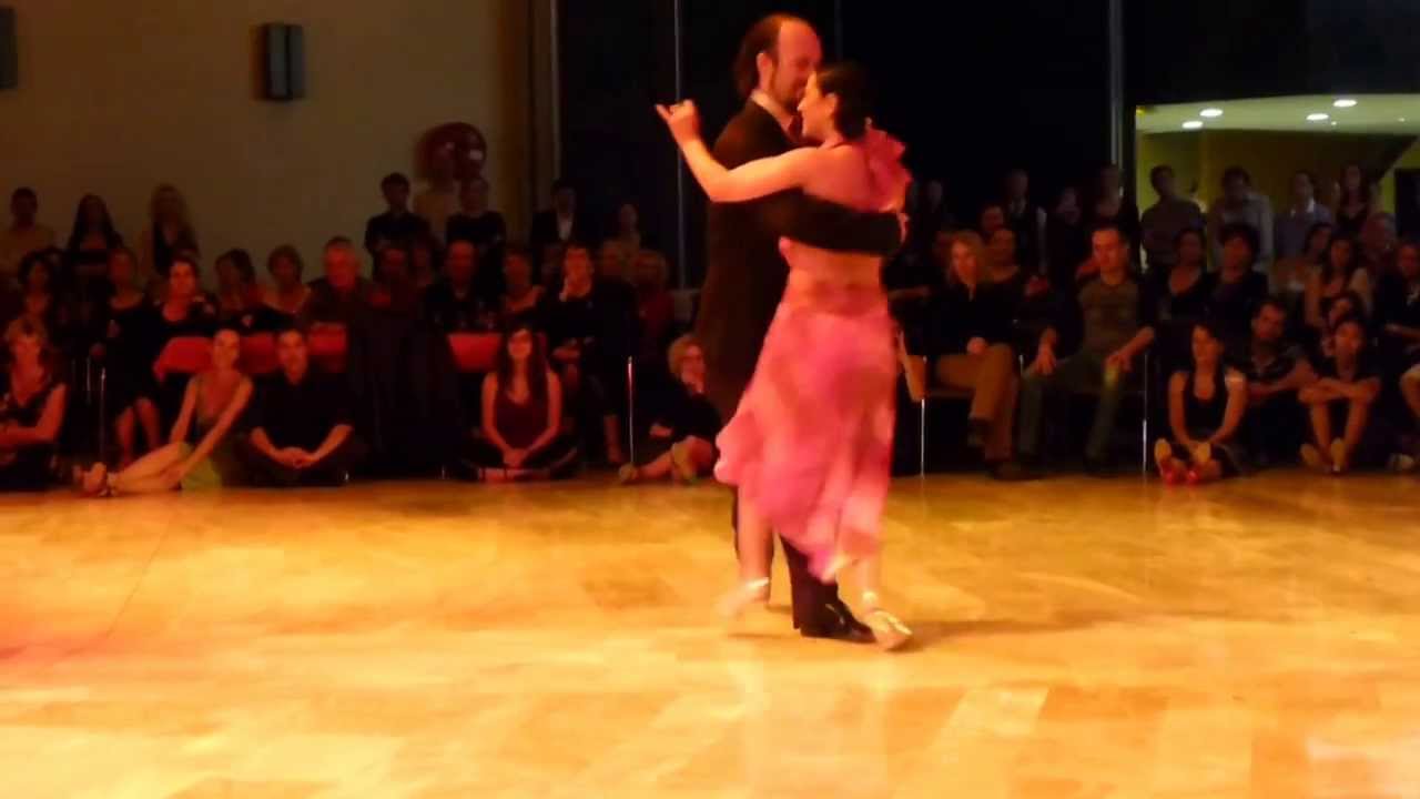 Video thumbnail for Erna y Santiago Giachello 03 Candombeando Alberto Castillo