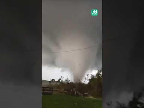 Tornado atinge cidade do Paraná e assusta moradores; veja vídeos