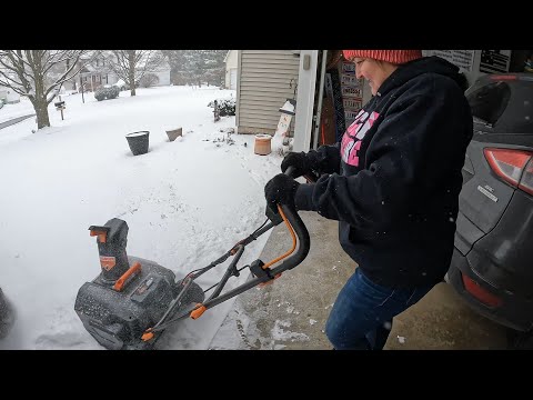 UNBOXING & DEMO of Electric WORX 20" Cordless Snowblower #howto #worx #asmr #snowblower #snow