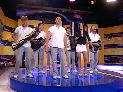 Medeni mesec - Ljubi me i ništa ne pitaj