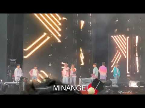 BTS - Boy With Luv Ft. Halsey @BTS Live Stade De France in Paris Day 1