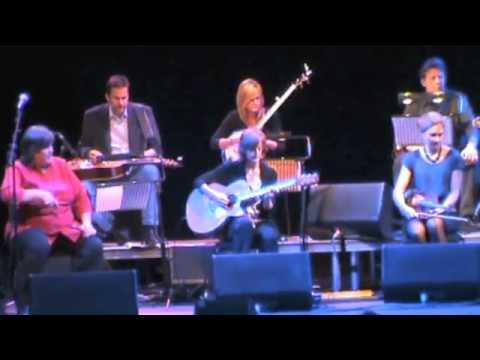 Cherish the Ladies and Friends Celtic Connections 2012 Cailin Rua Medley- Mary Coogan Solo