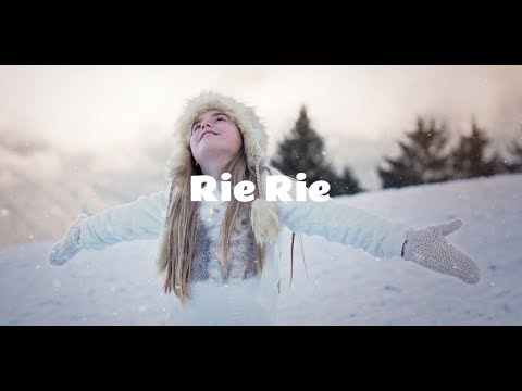 Video Ríe Ríe (Letra) de Chris Syler