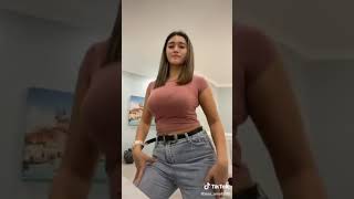 Download lagu Story wa cewek cantik seksi gede banget || gagal fokus mp3
