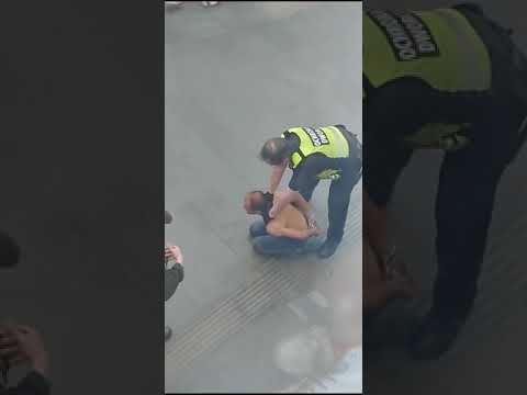 MISTRZ UCIECZKI PRZED OCHRONĄ DWORCA - BYDGOSZCZ #shorts #tiktok #policja #straż #ucieczka #dworzec