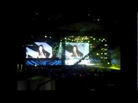[Fancam] 121123 SNSD - Mr Taxi at SMTOWN Live World Tour III in Singapore