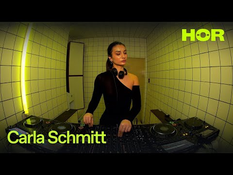 Carla Schmitt | HÖR - December 30 / 2025