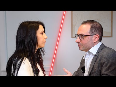 Face à Adeline Chetail en vrai-faux thanatopracteur pour la chaîne YouTube de Dooms (Mars 2024)