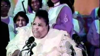 APOSTLE R.L MITCHELL AND EVANGELIST ANGIE RAY OLD LANDMARK CHOIR GOD WAY IS THE BEST WAY