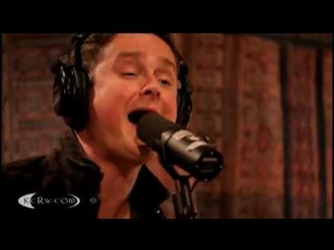 Keane - Disconnected Live Studio KCRW ( Best Live )