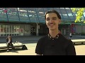 Lelystads model loopt voor Louis Vuitton in Parijs