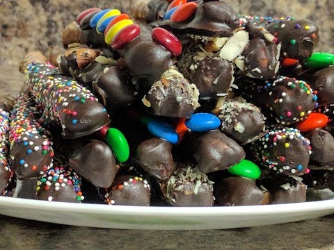 Chocolate Covered Pretzels Made Simple