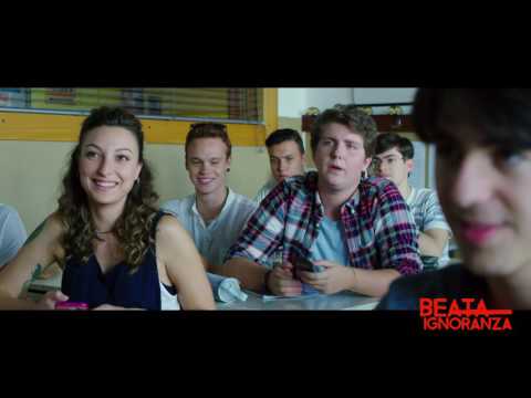 Beata Ignoranza - Clip "Prof a confronto"