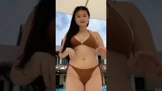 bikini TikTok be like...
