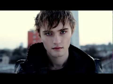 HUNGER TV: KATIE EARY - THRIVING BRITS