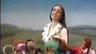 Crystal Gayle &amp; Muppets - River Road-1.avi