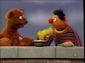 Sesame Street - Goldie-Duckie Eats Baby Bear's Porridge