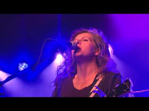 Neko Case - Hold On Hold On