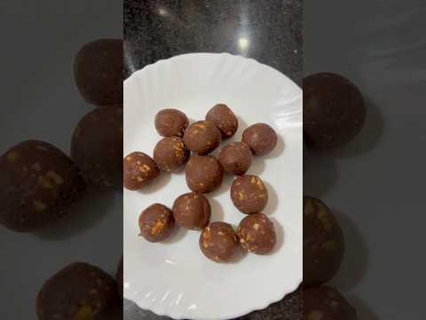 Chocolate #youtubeshorts #shorts #viralvideo #chocolate #recipe #cookwithnaima #shortsfeed #ytshorts