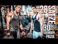Ich trainiere Schultern wie The Rock (28 Sätze, nur 30 Sekunden Pause)