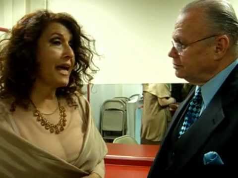Melissa manchester interview  with Mickey B.~Patchogue theatre.AVI