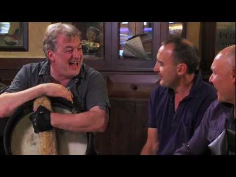 How to play the bodhrán