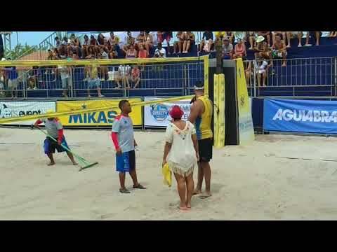 Ricardo Santos, medalhista Olímpico recebe carinho de fãs em Cabrália