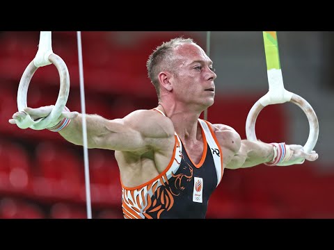 Lord Of The Still Rings - Yuri Van Gelder 3