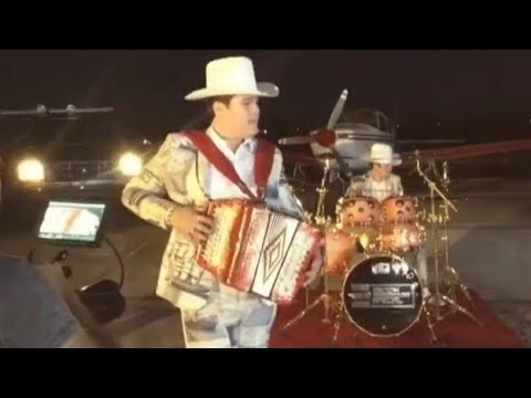 El Flaquito - Edicion Especial Ft. Enigma Norteño (EN VIVO)