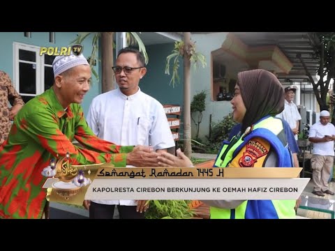 POLRESTA CIREBON PATROLI RODA DUA DAN BERBAGI BINGKISAN