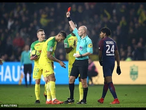 FCNantes 0:1 PSG Diego Carlos sent off for tripping up the referee, referee kicks out at him and se