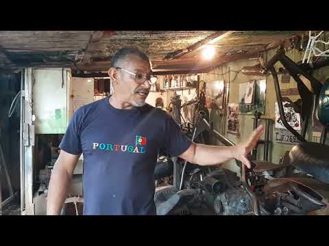 #Ligando o motor da moto chupa cabra depois de 6 anos parada!