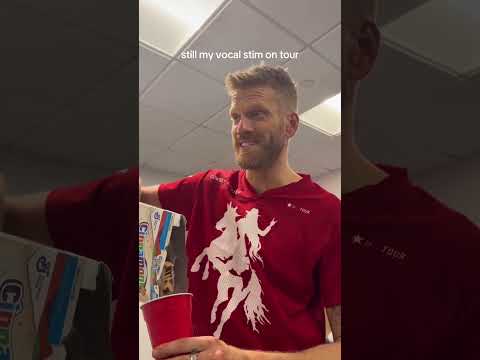 flying back for the @Dancing with the Stars #DWTS finale… it’s scOTt HoYing @Mark Hoying @Pentatoni