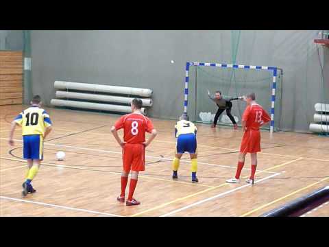 rzut karny KS Strzelec - Mix