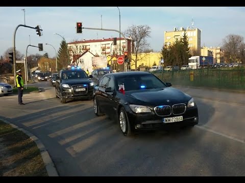 Alarmowo kolumna BOR i Policji z prezydentem RP przez Łańcut