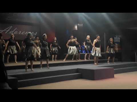 waka waka IYF english camp Dom29 dic 2019