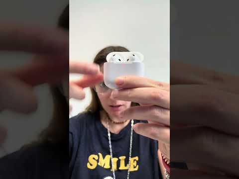 Cómo conectar AirPods al sistema de entretenimiento a bordo