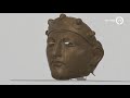 Een 6 meter hoog Romeins masker van... purschuim