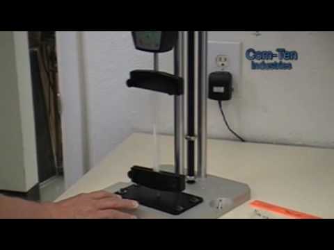 Tensile test on plastic with a manual test stand and a force gauge