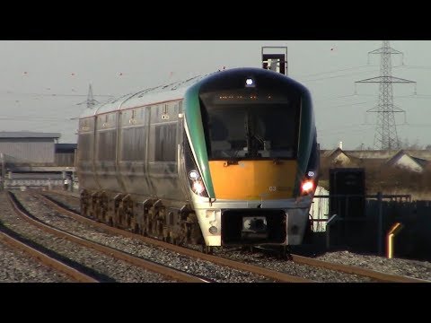 Irish Rail 22000 Class Intercity Train 22226 - Clondalkin & Fonthill Station