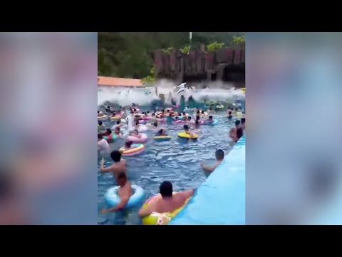Tsunami z zepsutej maszyny robiącej sztuczne fale.