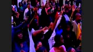 A Praise Break with Karen Clark Sheard