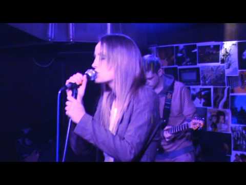 REVUE - Tsvetya ot kraya na 80-te (Live @ Stroeja, Sofia - 17 Feb 2011)