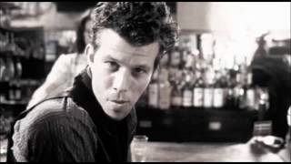 Tom Waits  - Singapore - Lyrics