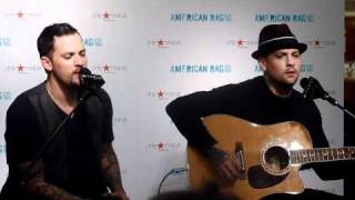Hold On (Acoustic)- Good Charlotte
